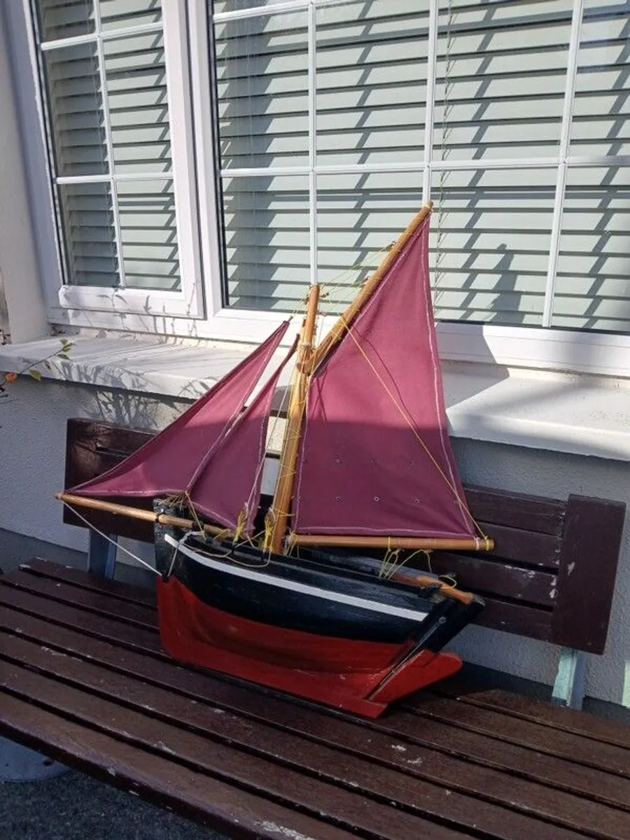 Galway Hooker - Large Model Boat - Image 3