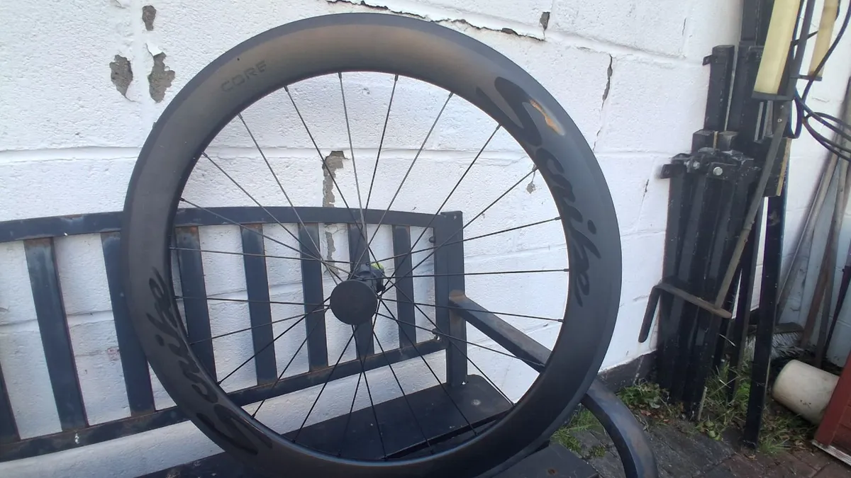 Carbon wheels - Image 2
