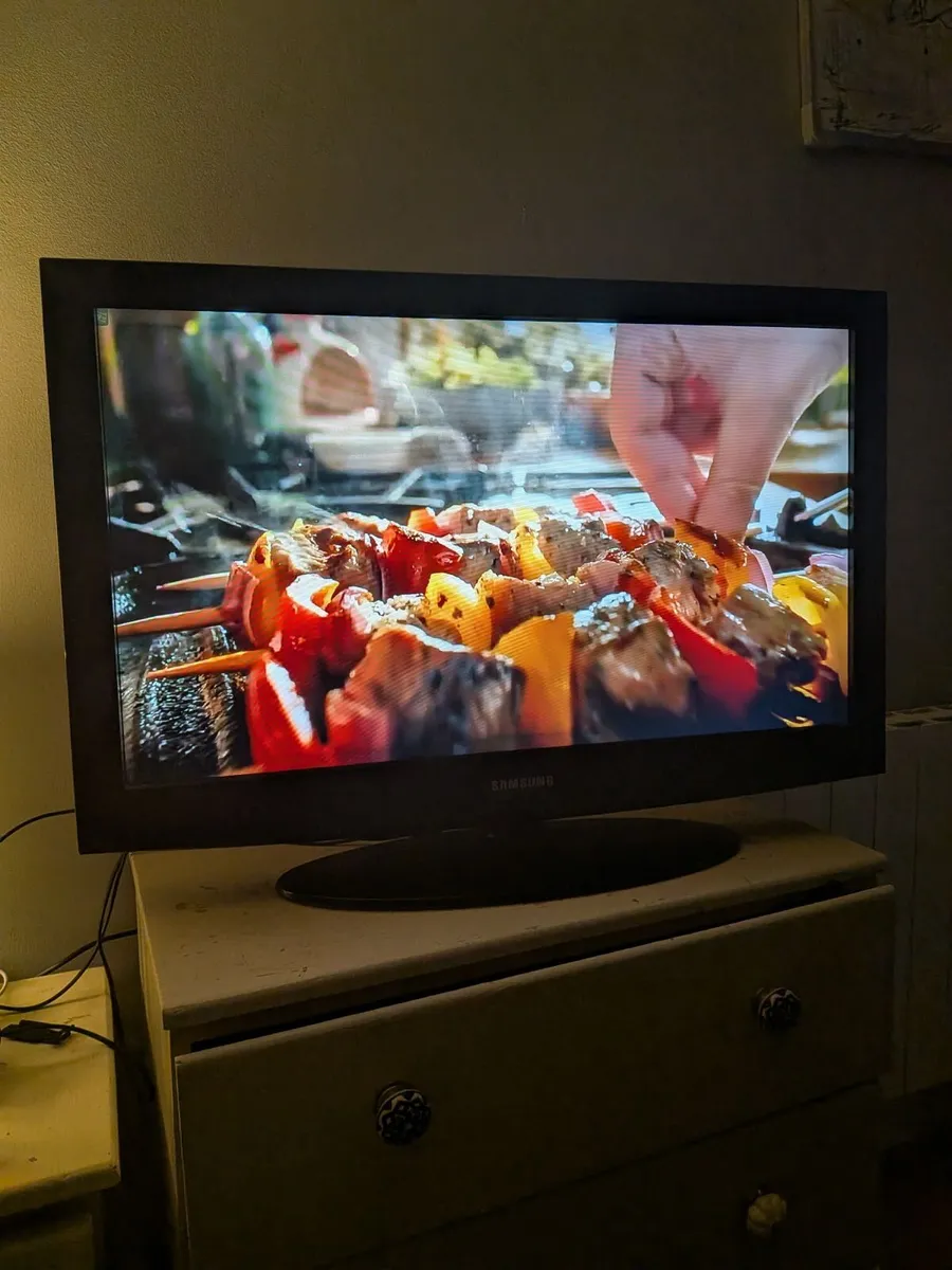Samsung 32 inch Tv - Image 3