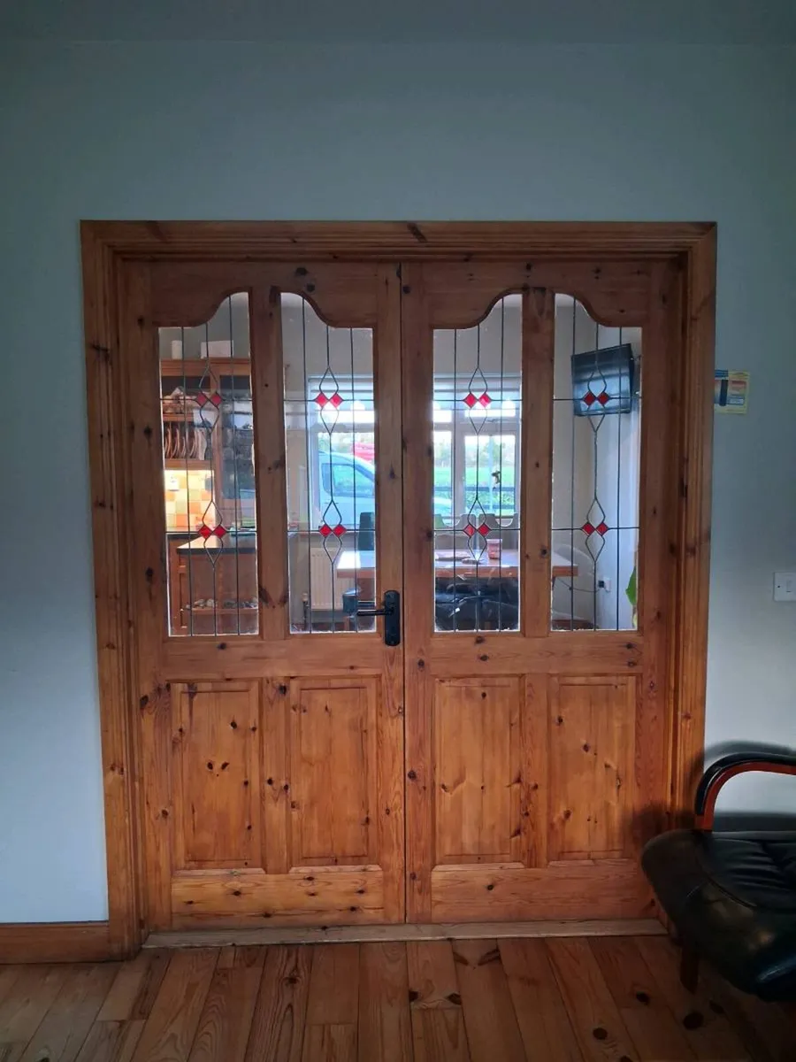 Internal doors - Image 1
