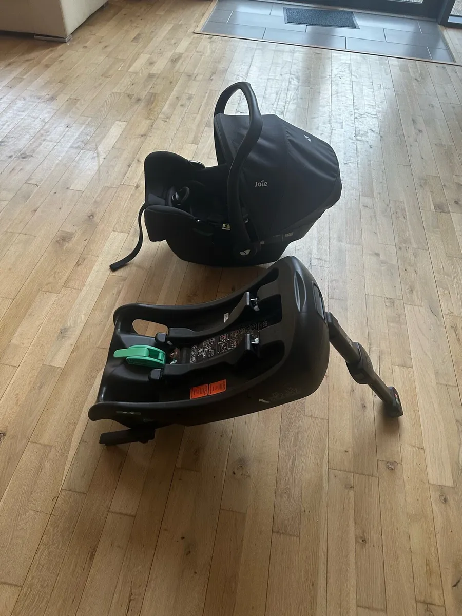 Car seat & iso fix - Image 1
