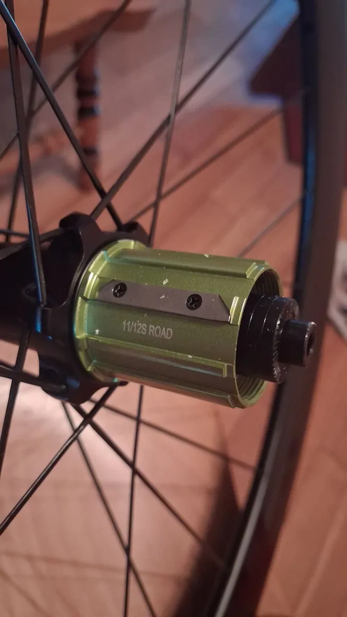 Carbon wheels - Image 4