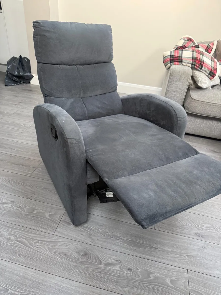 Arm chair - Image 1