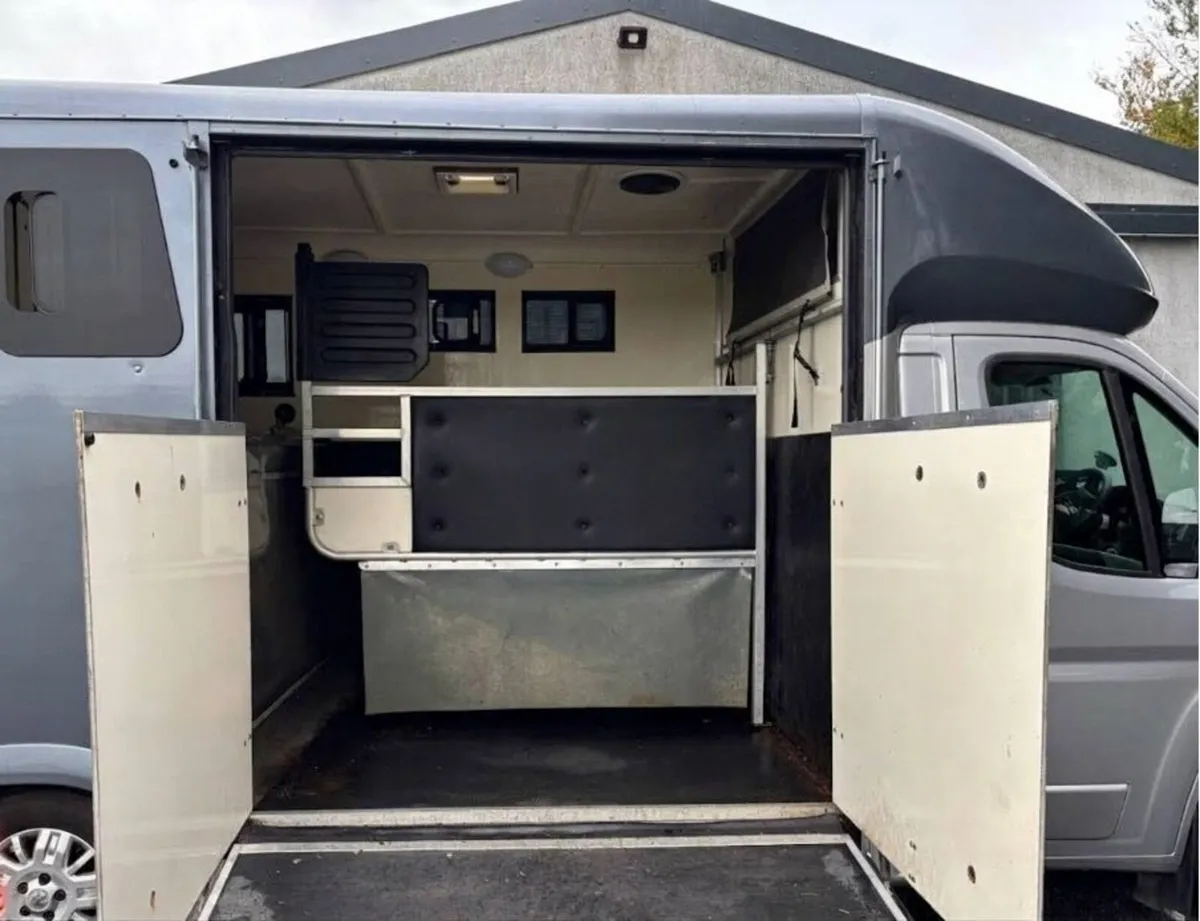 Equitrek 2 horse van - Image 4