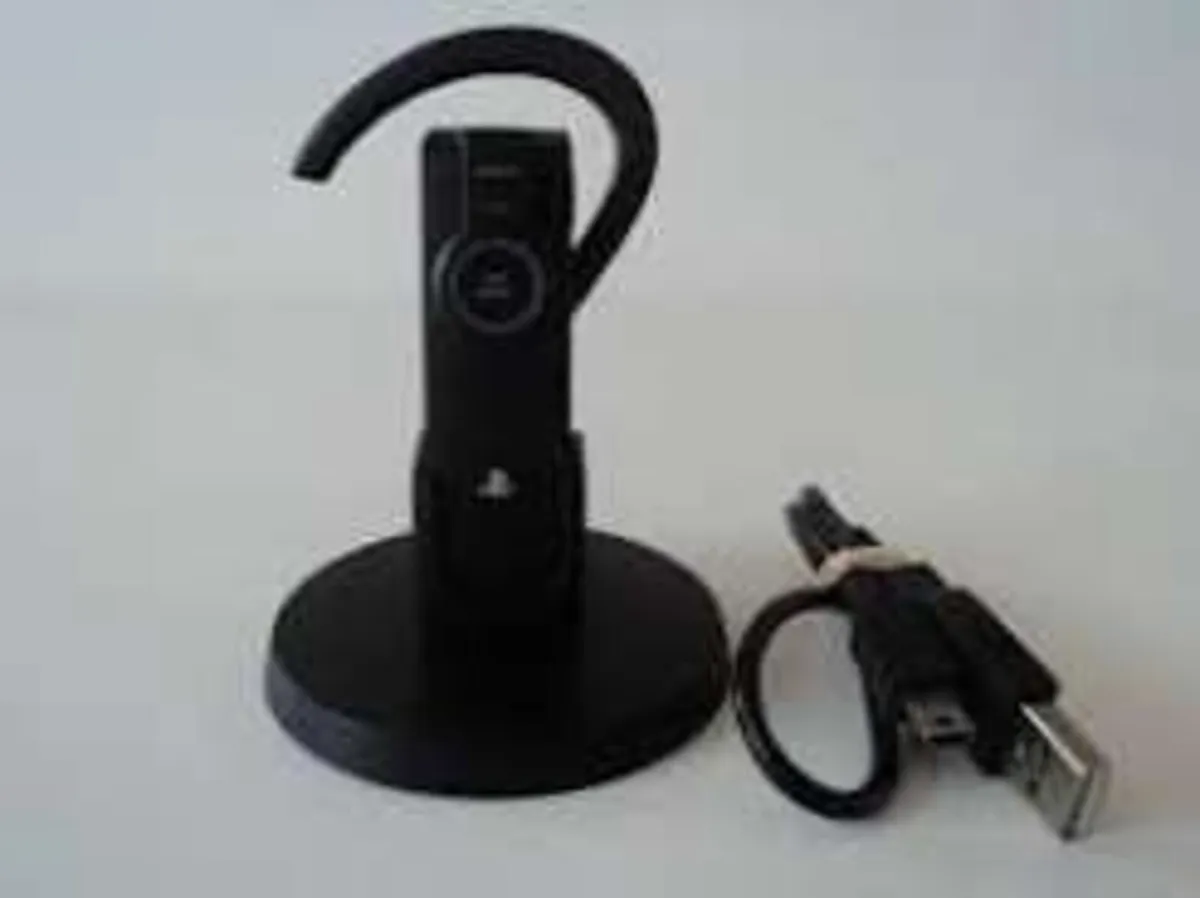 2 (Two) Sony PS3 Audio Earpieces + 1 Docking Hub - Image 1