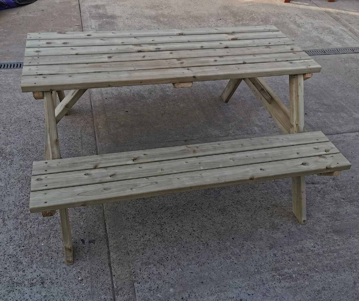 Picnic bench - Image 2