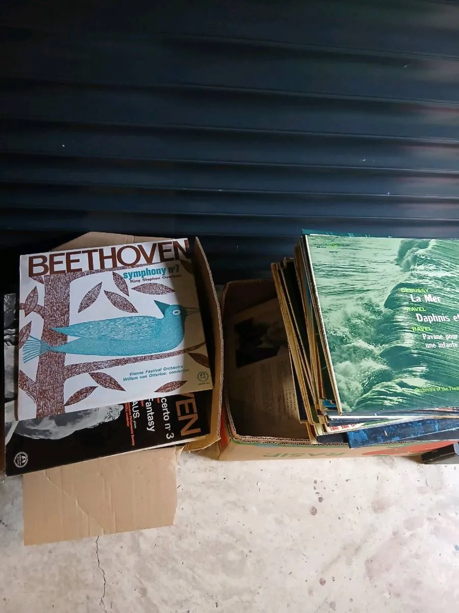 Records - Image 1