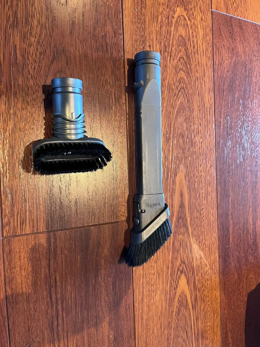 Dyson DC29 Hoover - Image 2
