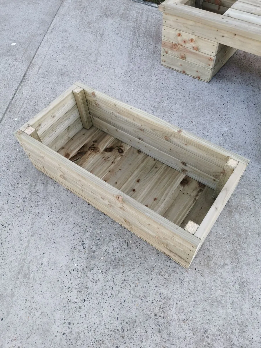 Planter box - Image 1