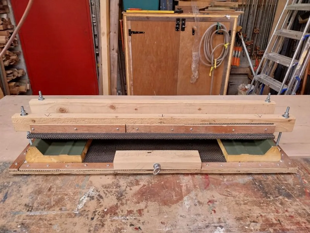 Insulated Roof Panel lifting clamp - Image 1