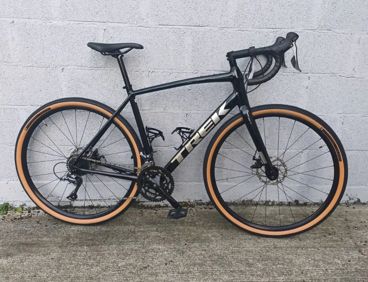 Trek Domane AL2. 56cm. Gravel bike. As new. - Image 1