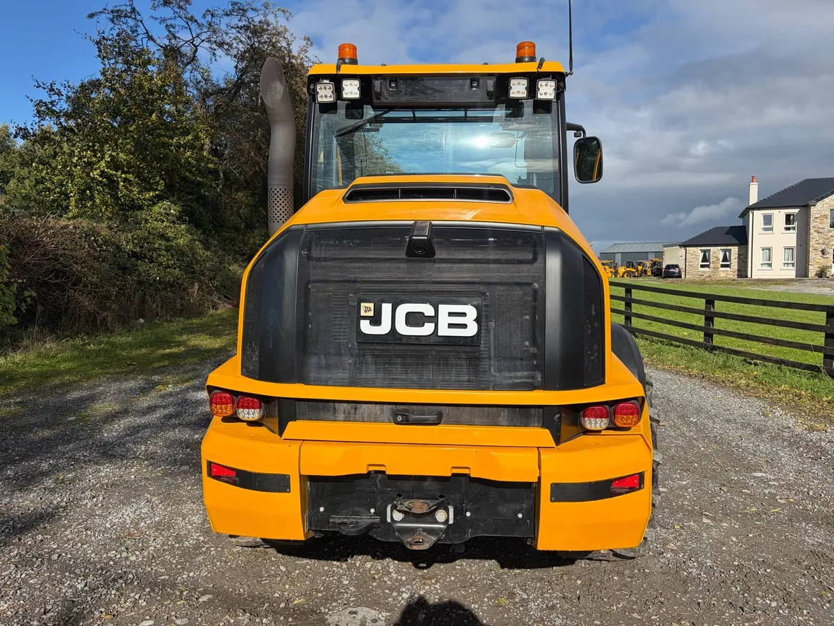 JCB tm 320s - Image 4