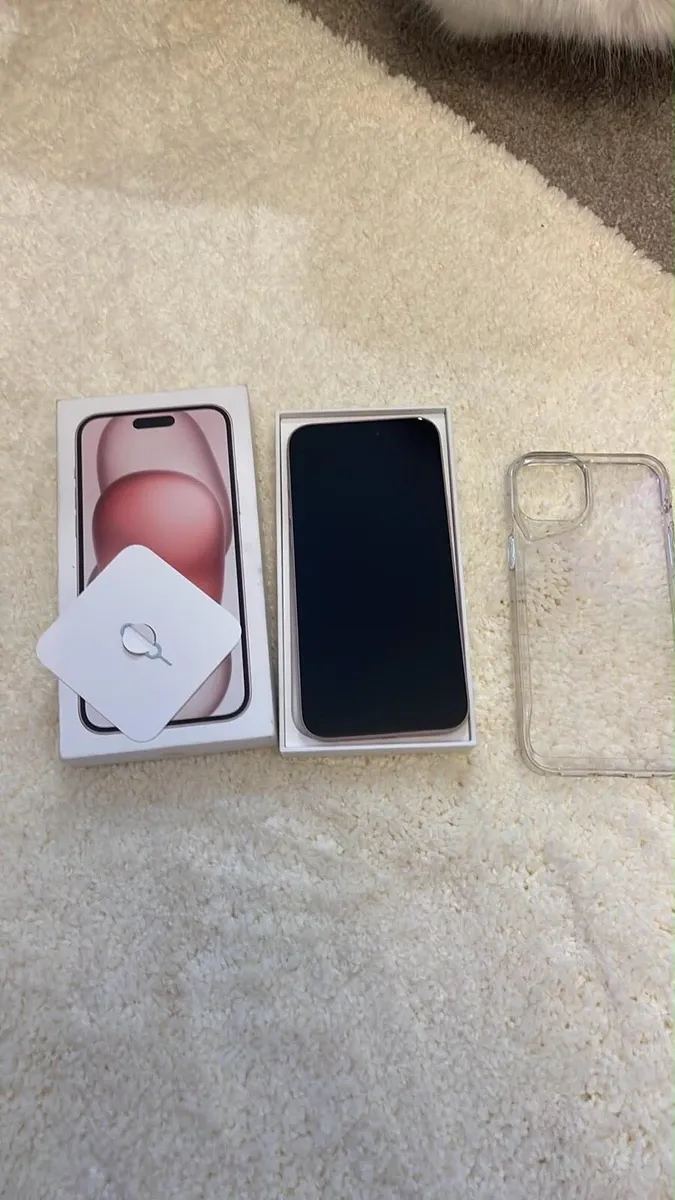 iPhone 15 plus sim free 128GB pink with box access - Image 1