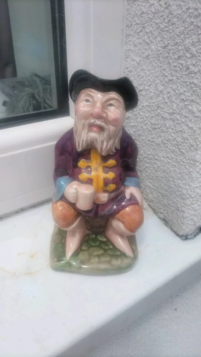4 VINTAGE Toby JUGS - Image 4
