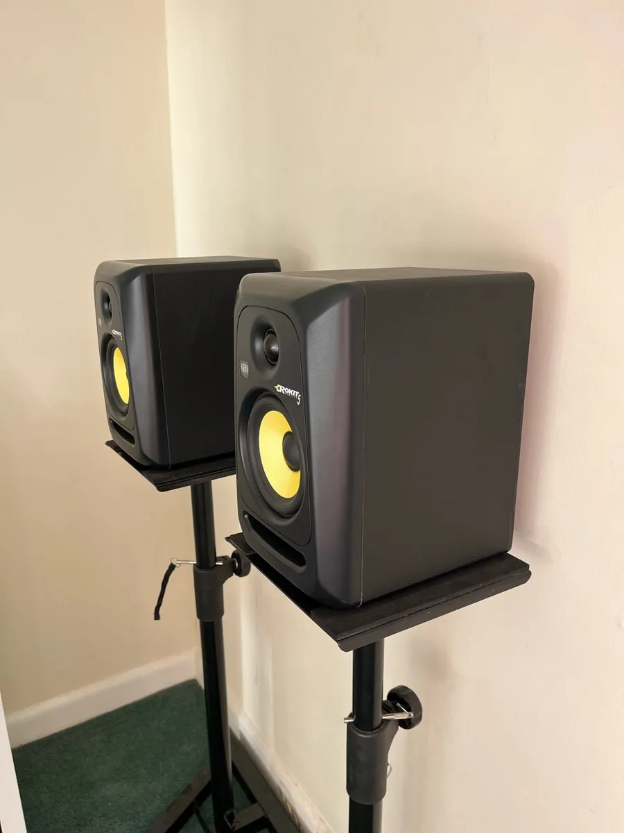 KRK Rokit 5 Speakers w/Stands - Image 2