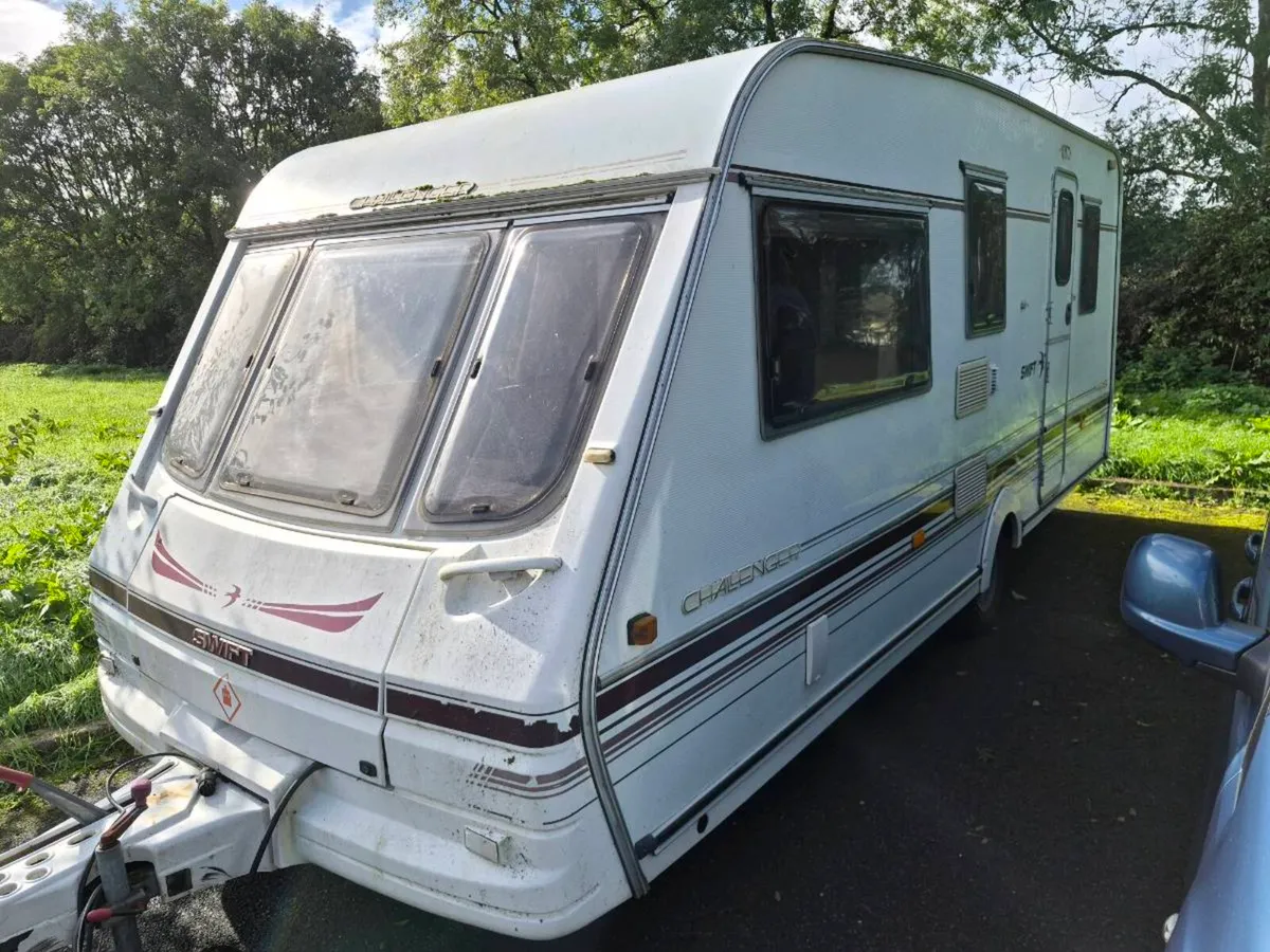 Swift Challenger 4 berth - Image 2