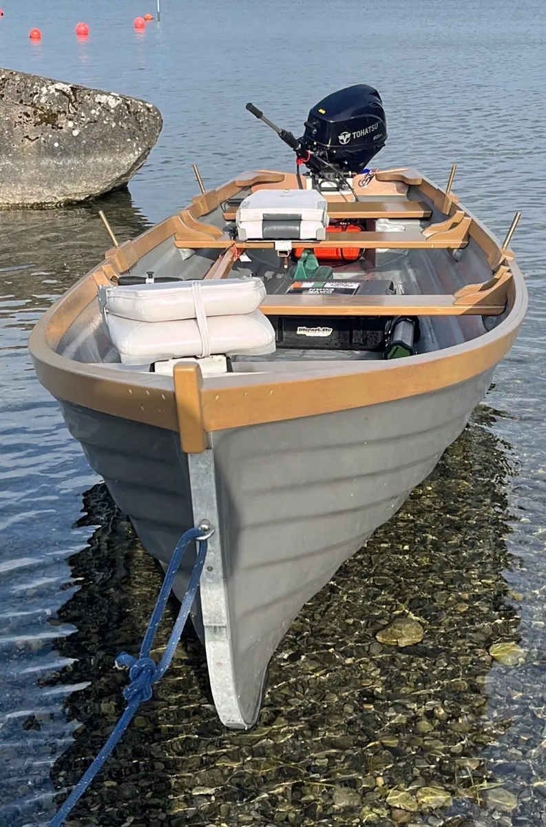 19’ Lake Boat, 15hp Engine and Trailer - Image 4