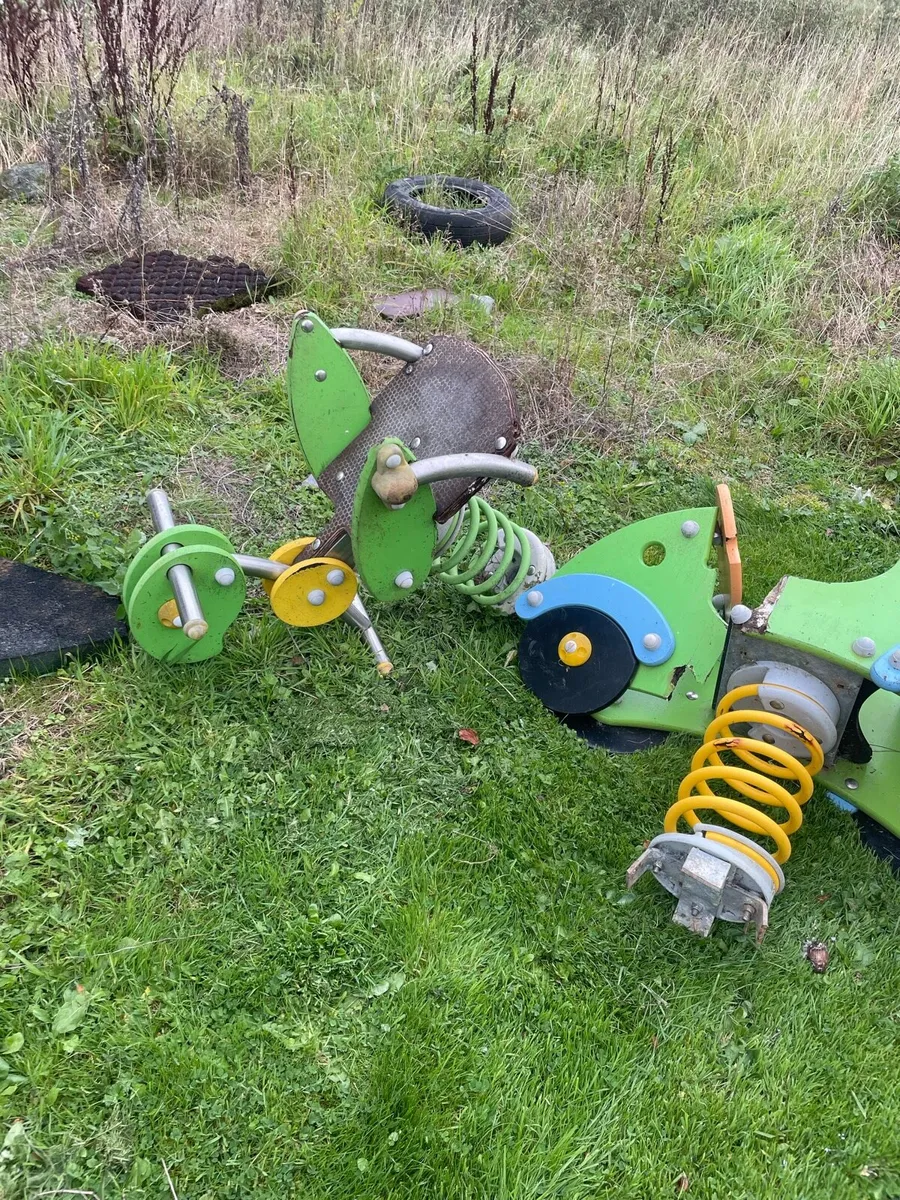 Playground equipment - Image 1