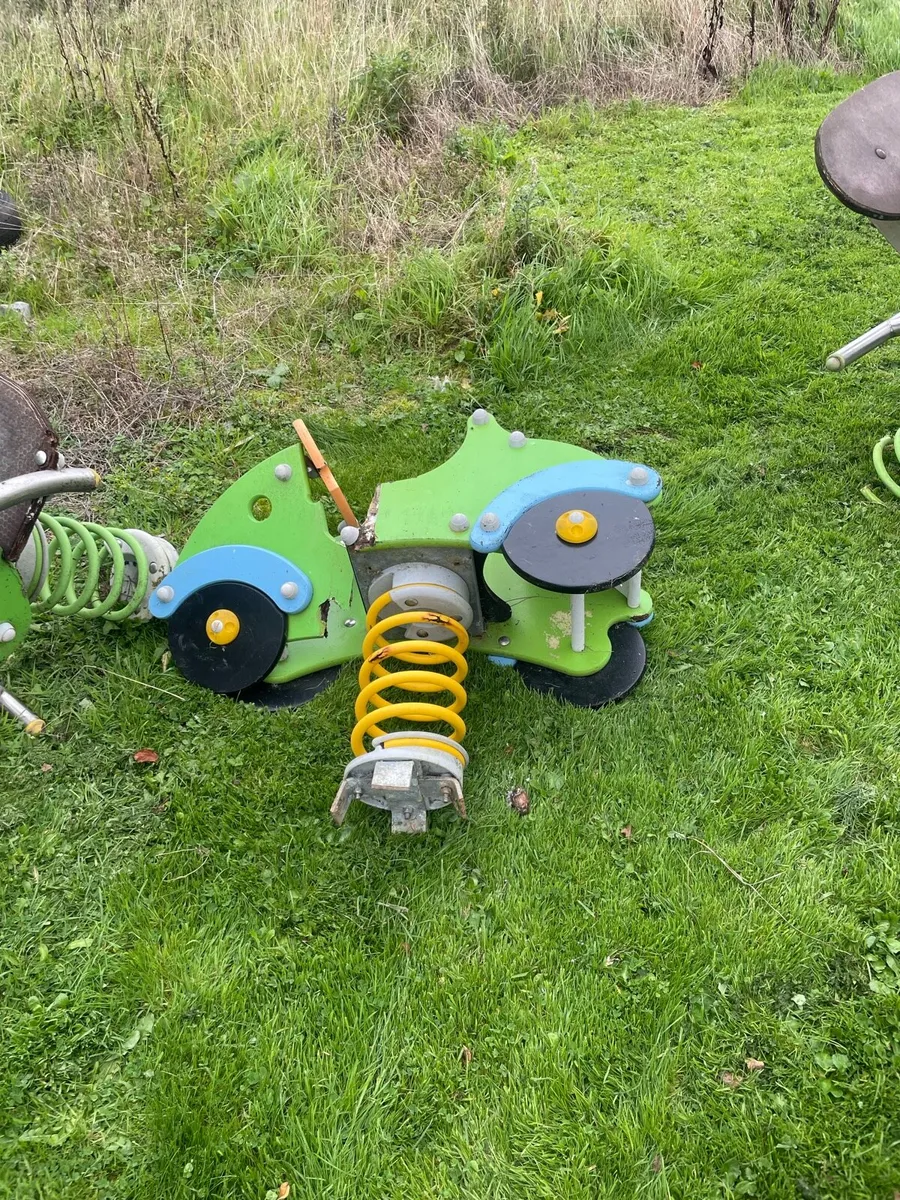 Playground equipment - Image 2