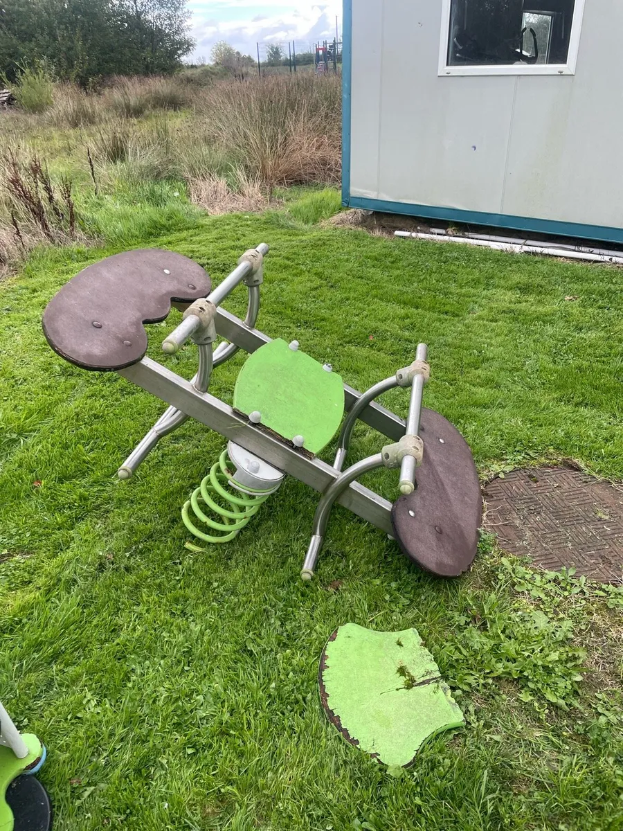 Playground equipment - Image 3