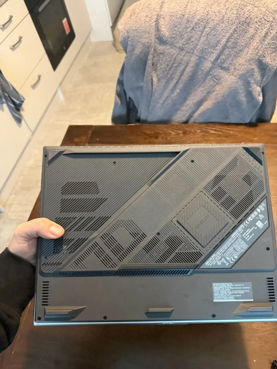 Asus Rog Strix G16 Gaming Laptop - Rtx 5070 - 32gb Ram - Image 3