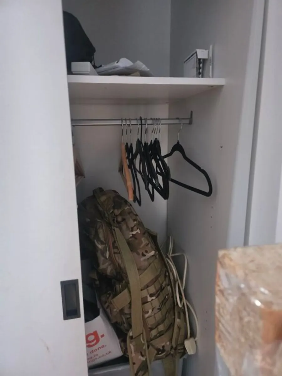 wardrobe - Image 3
