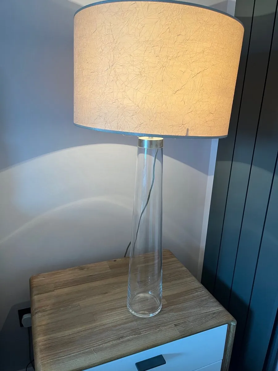 Pair of Glass based Table lamps - Image 3