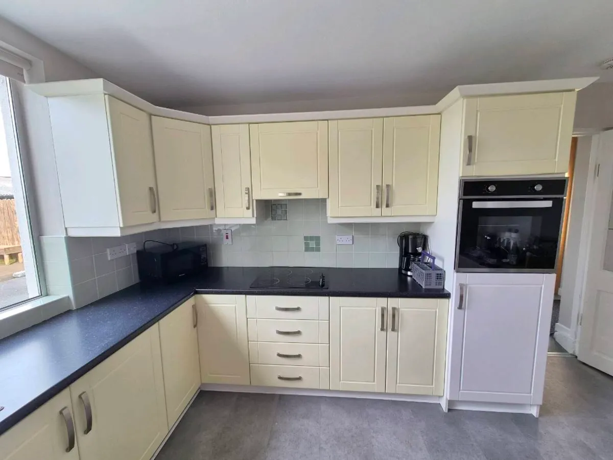 Kitchen (Like New) - Image 3