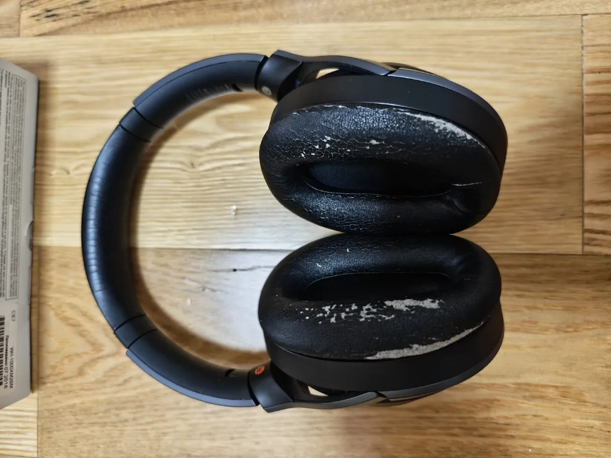 Sony WH-1000XM2 Wireless Noise Cancelling Headphon - Image 3