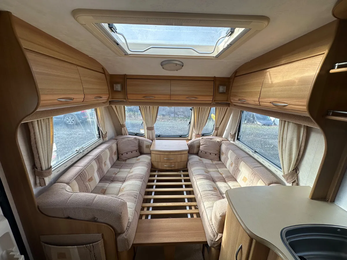 Fixed Bed 2008 Coachman Vip - Image 3