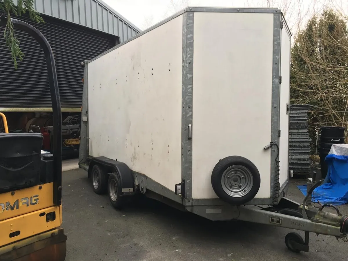 Box Van Trailer Ifor Williams - Image 1