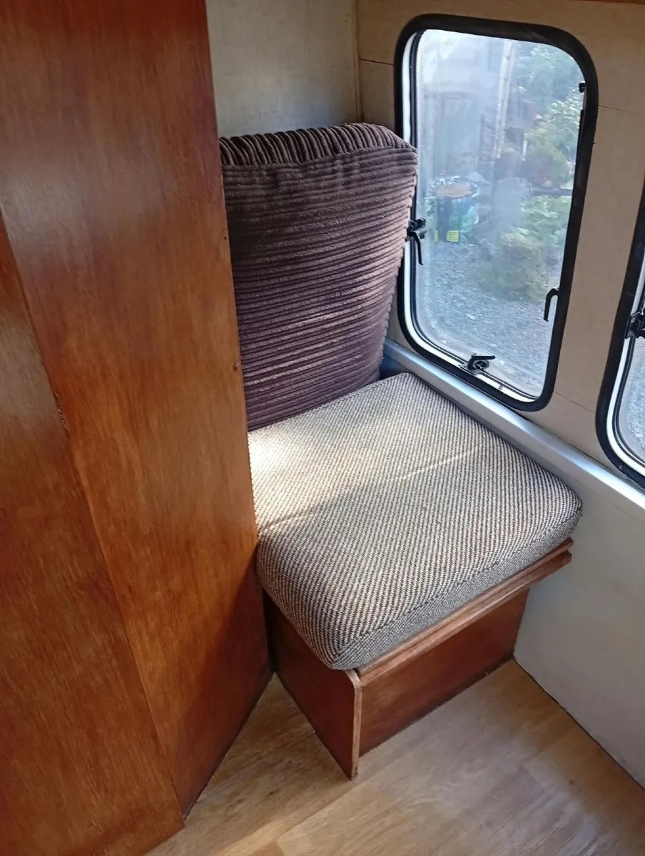 Caravan - Image 2