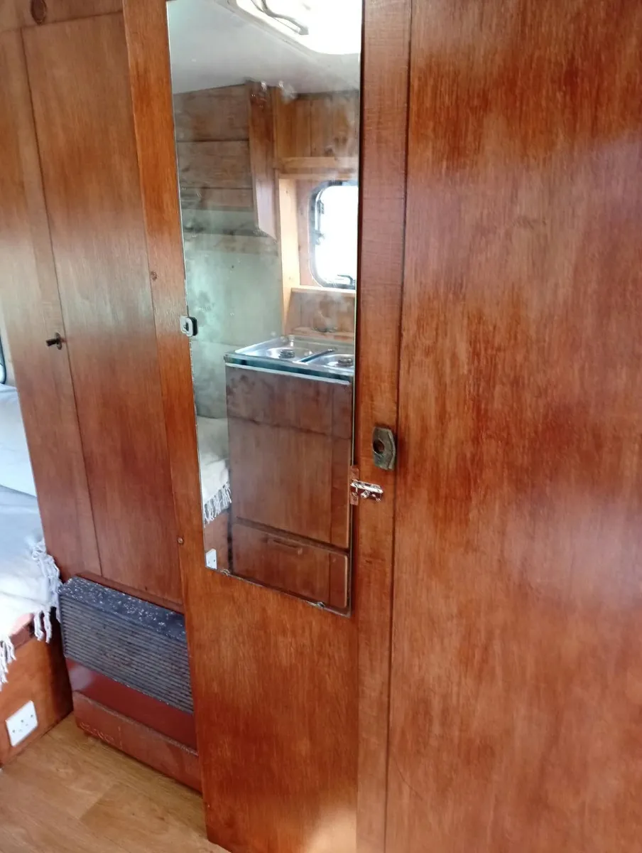 Caravan - Image 4