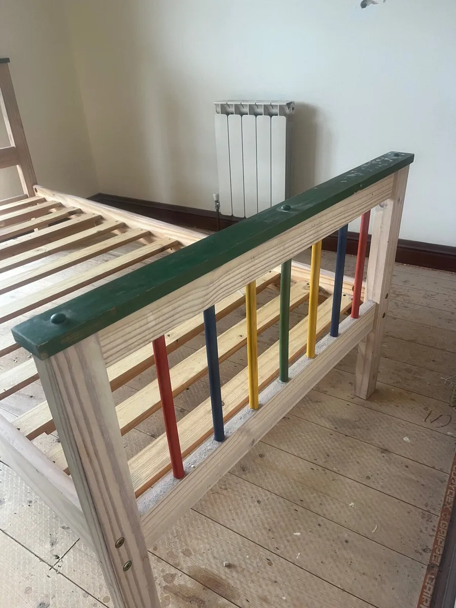 Single Beds - Image 3