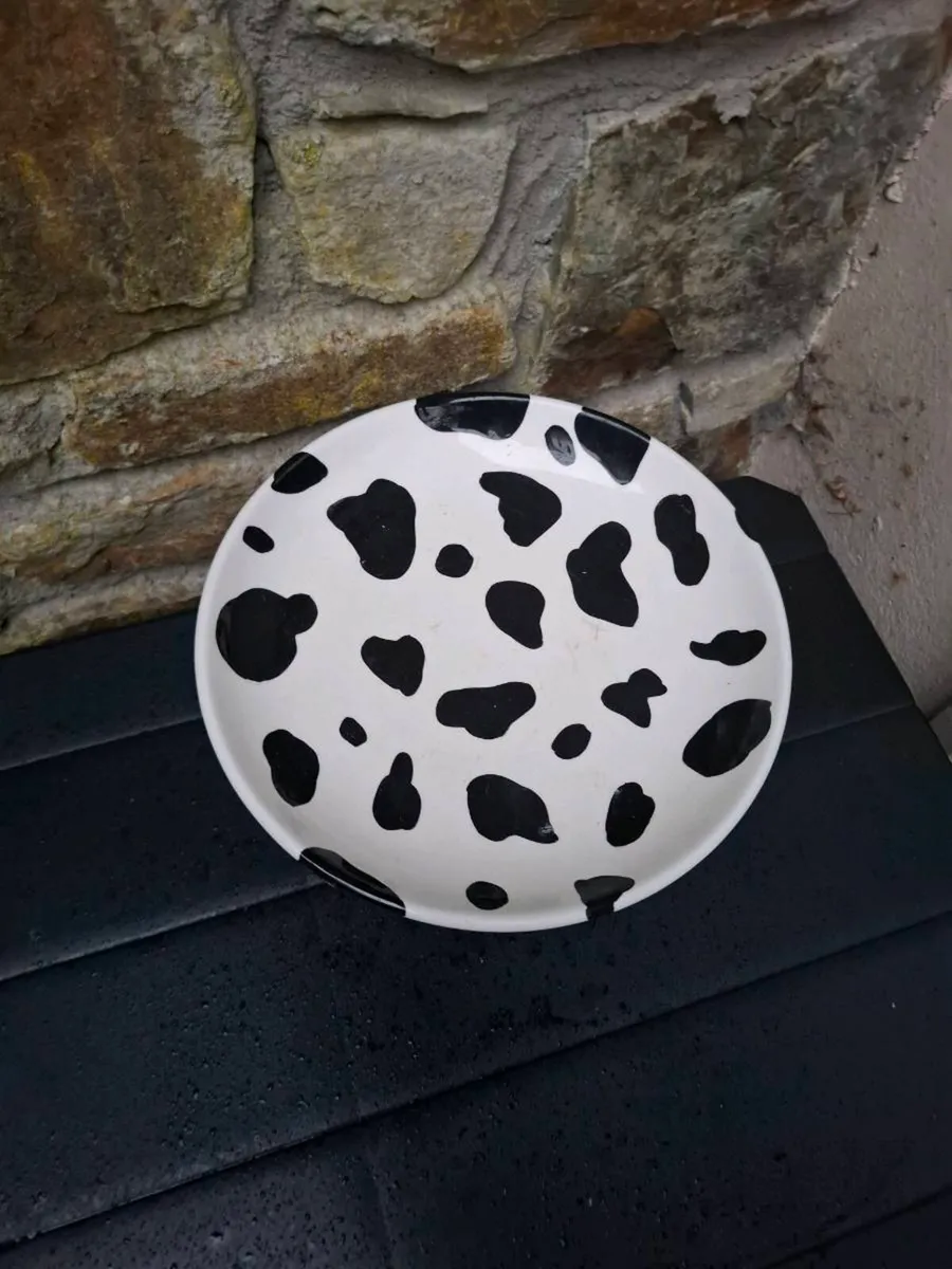 Cow cake stand - Image 3