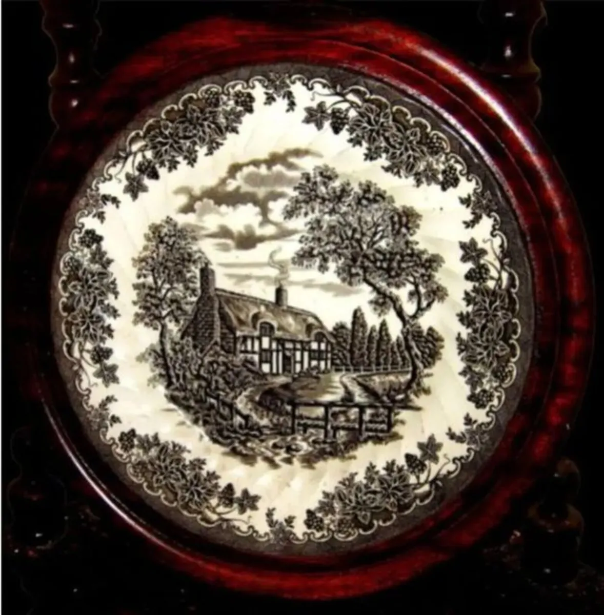 Pristine Vintage Framed Staffordshire Wall Plate - Image 4