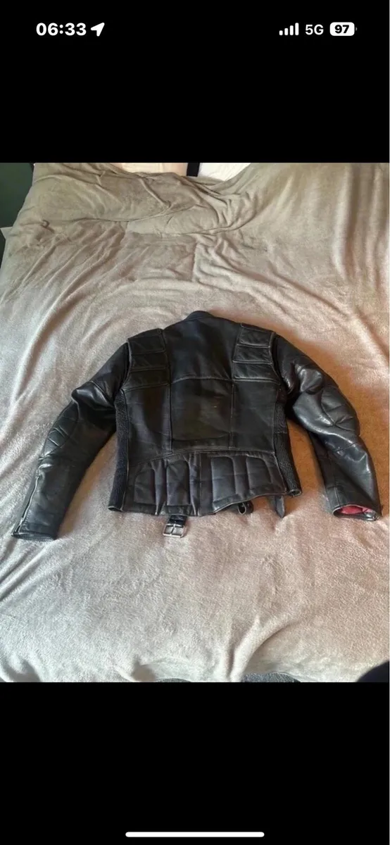 Leather jacket - Image 2