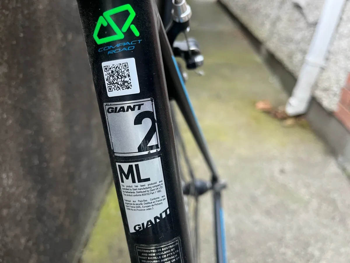 Giant 2 Road Bike - Image 2