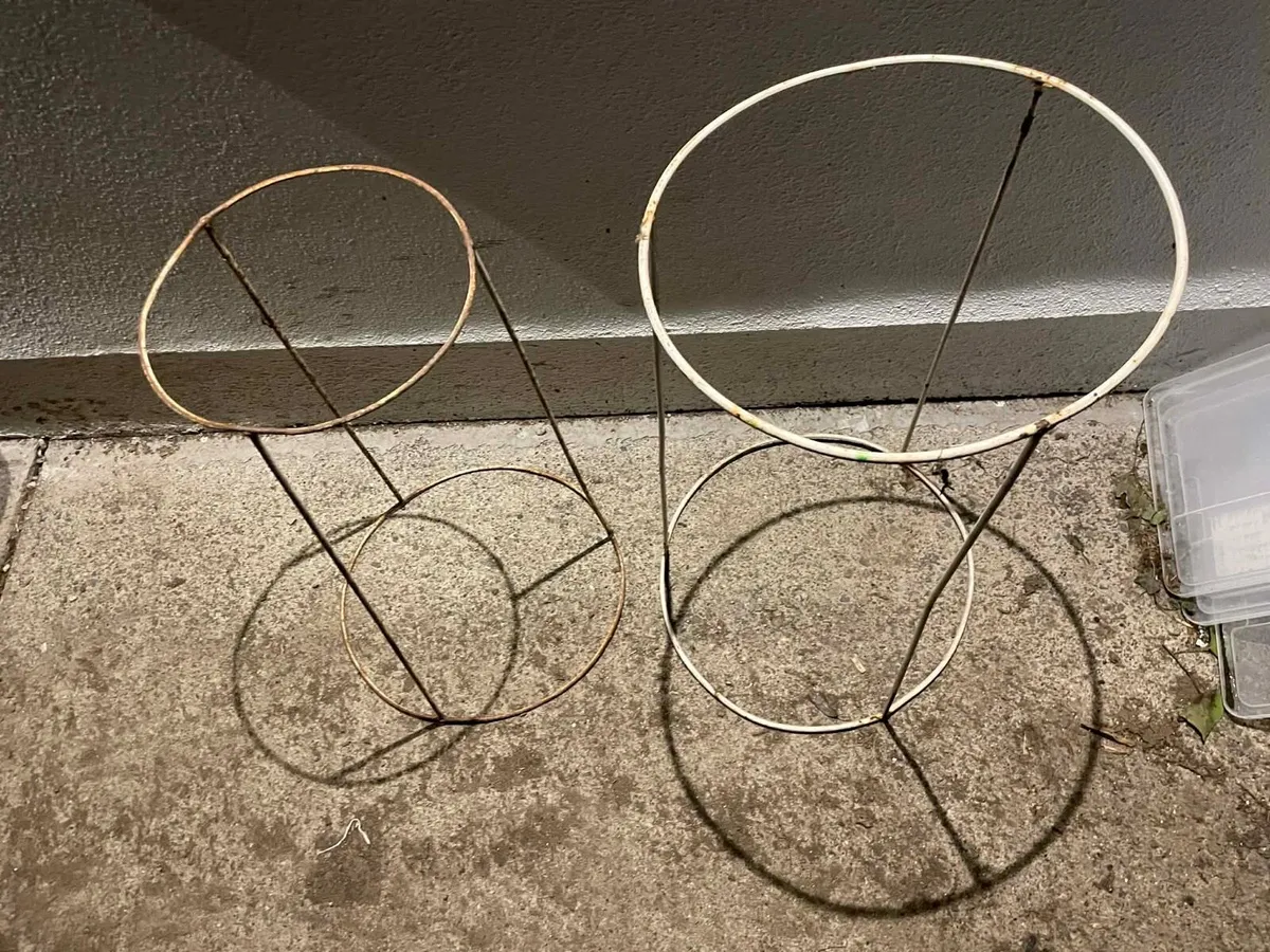 2 metal bin frames - Image 2