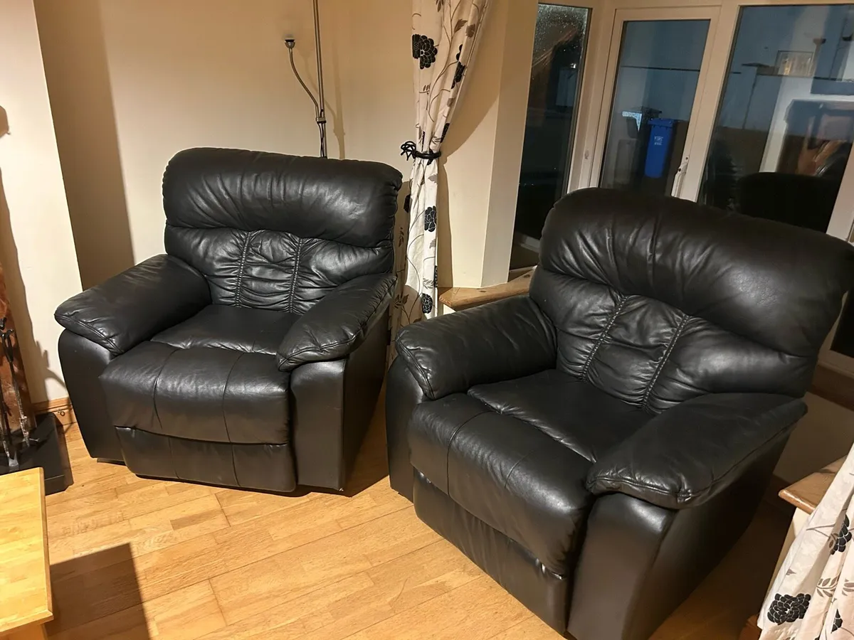 Leather sofa - Image 2