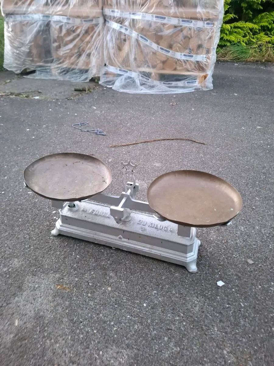 Old scale - Image 2