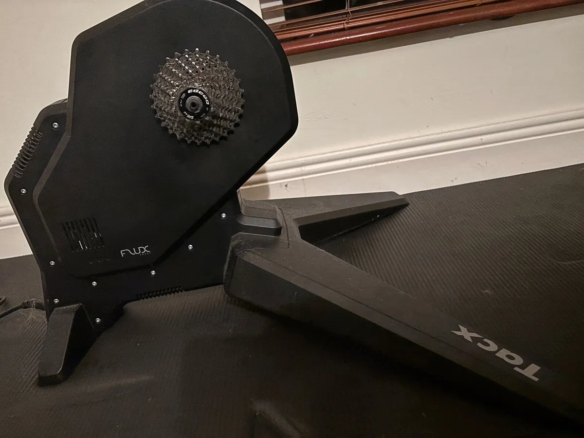 Tacx Flux Smart Turbo Trainer - Image 2