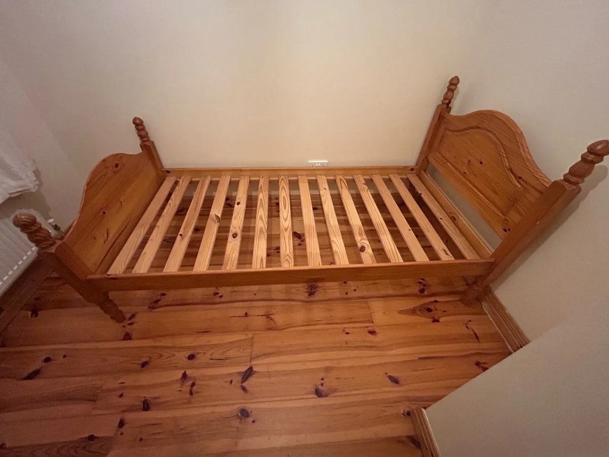Double bed frame X2 single bed frame X2 - Image 2