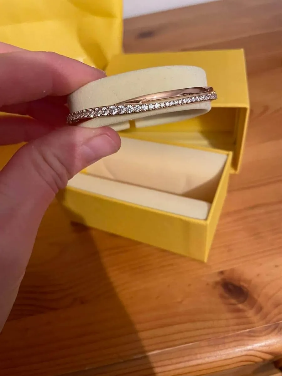 bracelet new in box gift idea - Image 1