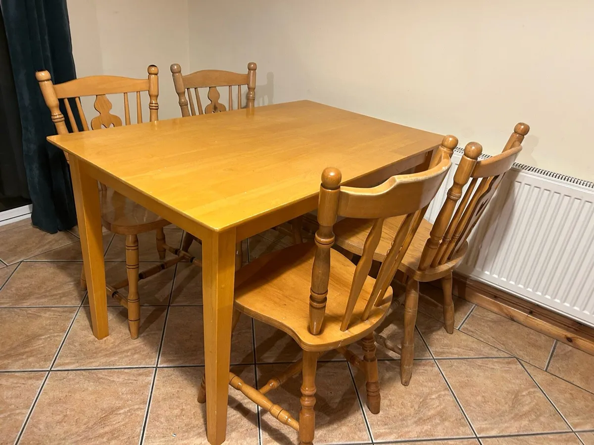 Kitchen table 4 chairs