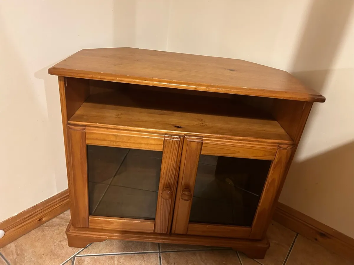 Tv stand
