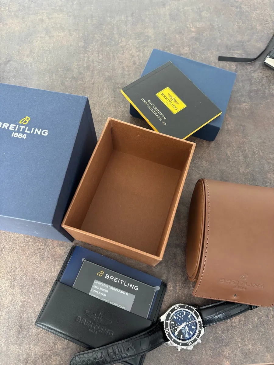Breitling Superocean Automatic 42 - Image 2