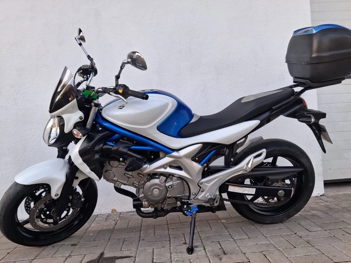 Suzuki gladius 650 - 18127 miles - Image 1