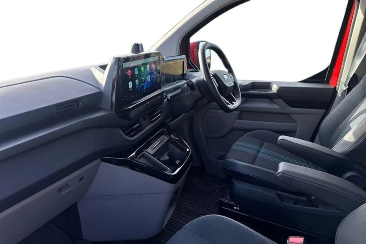 Ford Transit Custom 2.0 320 EcoBlue Sport Crew Van - Image 3
