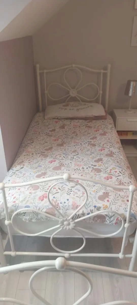 Single bed